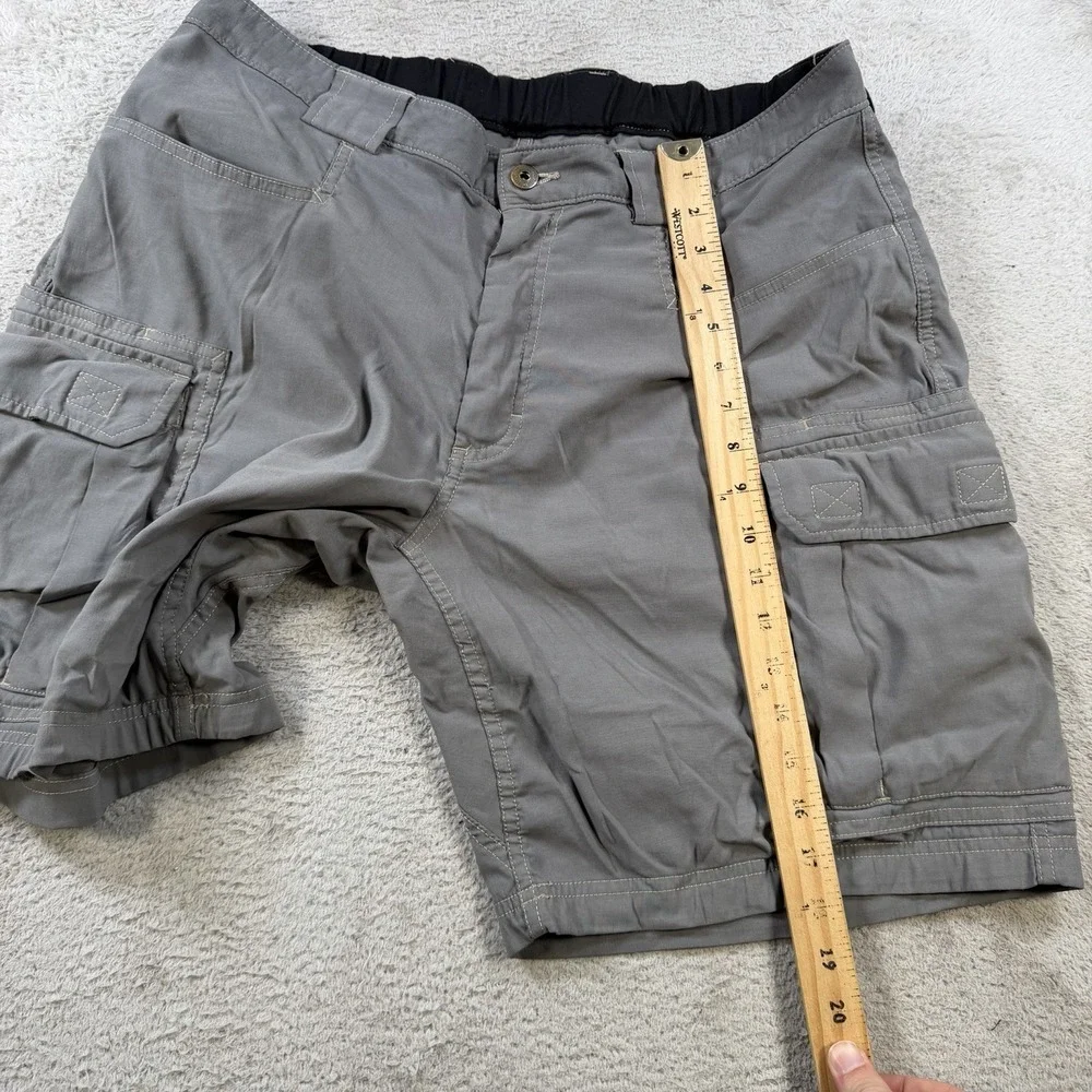 Duluth Trading Co no noticeable